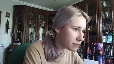 Lesly online show from 06-20-26, 05:32