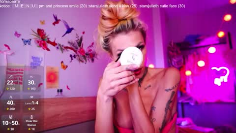 Snapshot of trans_ballerina chatting on 11-08-25, 11:43 trans ballerina online show from 11-08-25, 11:43