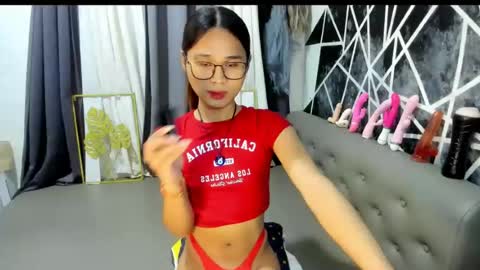 Snapshot of transbigcockselfsucker chatting on 06-19-26, 08:40 GEN LUXS online show from 06-19-26, 08:40