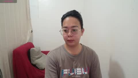 Snapshot of transmanilasue chatting on 11-16-25, 03:12 Sue online show from 11-16-25, 03:12