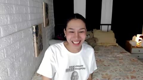 Snapshot of transmedusaxxx chatting on 08-03-26, 04:00 Chloe online show from 08-03-26, 04:00