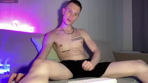 Travis online show from 07-07-26, 02:43