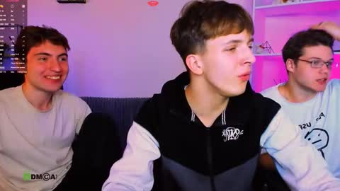 Travis online show from 11-13-25, 08:19