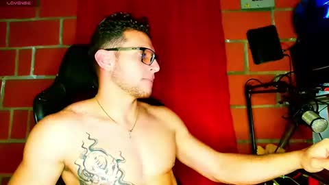 Snapshot of travisdiamonds chatting on 07-03-26, 03:02 TRAVIS. online show from 07-03-26, 03:02