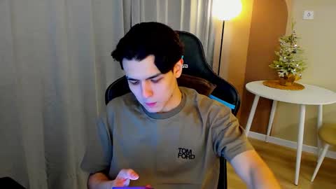 travisrivas online show from 02-02-26, 01:37