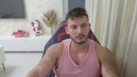 TRAVISS HOLDEN online show from 12-04-24, 05:27