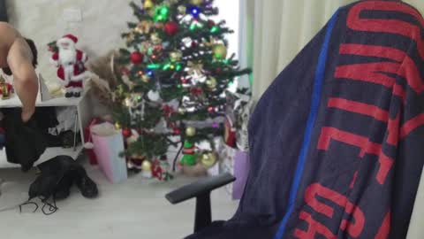 TRAVISS HOLDEN online show from 12-21-24, 08:28