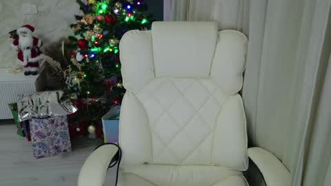 TRAVISS HOLDEN online show from 12-23-24, 11:39