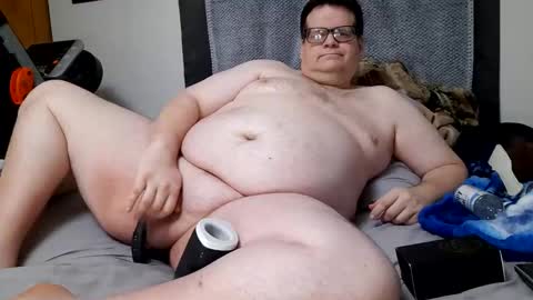 Snapshot of treatbobnice chatting on 02-18-26, 05:09 Treat Bob Nice online show from 02-18-26, 05:09