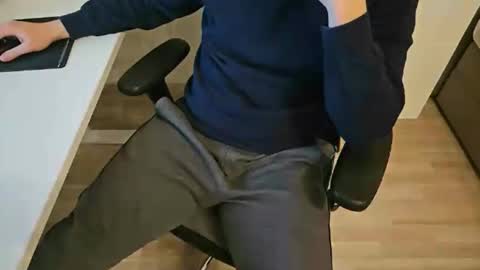 Snapshot of tree1989 chatting on 01-02-25, 07:51 tree1989 online show from 01-02-25, 07:51