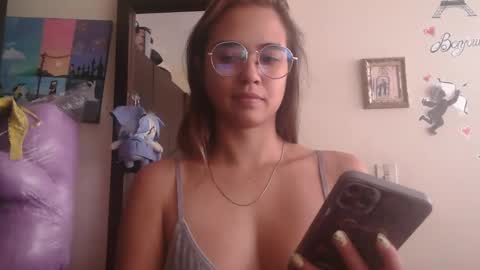 triana_bell online show from 04-29-26, 05:17