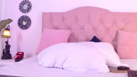 Snapshot of triana_crimson chatting on 01-30-25, 09:47 triana_crimson online show from 01-30-25, 09:47
