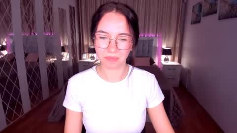 Snapshot of triciadaisy chatting on 07-18-26, 03:22 TriciaDaisy online show from 07-18-26, 03:22