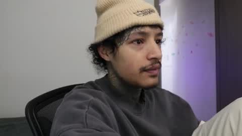 - trieone online show from 01-10-26, 02:41