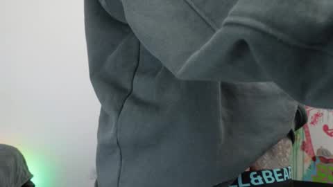 - trieone online show from 02-25-26, 02:59