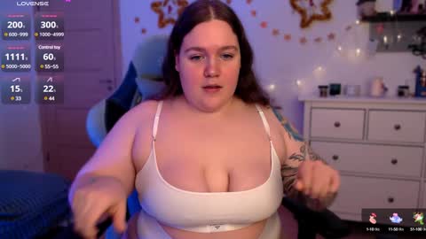 Snapshot of trinititi chatting on 01-08-25, 05:15 Tina online show from 01-08-25, 05:15