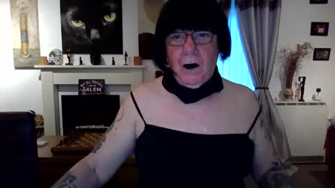 trinity1011 online show from 06-04-26, 04:51