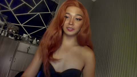 Snapshot of trinityfucksyou chatting on 12-30-24, 06:27 Ms Ella online show from 12-30-24, 06:27