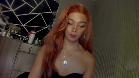 Snapshot of trinityfucksyou chatting on 01-06-25, 04:02 Ms Ella online show from 01-06-25, 04:02