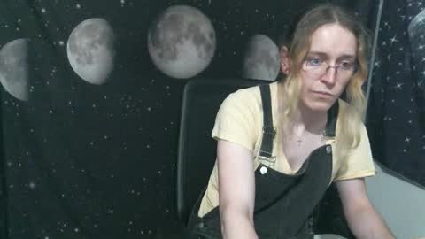 Trinity online show from 09-28-25, 04:40