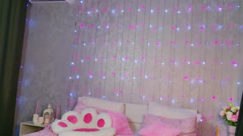 Luna online show from 03-12-26, 06:47