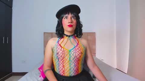 Triny online show from 10-20-25, 12:38