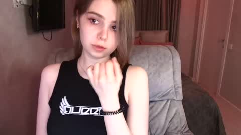 Snapshot of tripleprinces chatting on 03-02-25, 03:48 tripleprinces online show from 03-02-25, 03:48