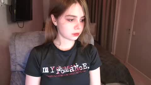 Snapshot of tripleprinces chatting on 03-06-25, 03:45 tripleprinces online show from 03-06-25, 03:45