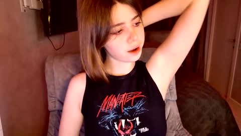 Snapshot of tripleprinces chatting on 11-11-25, 04:18 tripleprinces online show from 11-11-25, 04:18