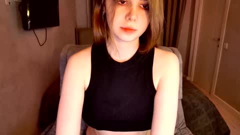 Snapshot of tripleprinces chatting on 12-16-25, 05:40 tripleprinces online show from 12-16-25, 05:40