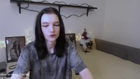 Snapshot of trishxl chatting on 01-11-26, 04:56 Max online show from 01-11-26, 04:56