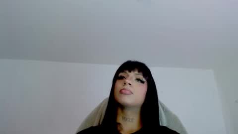 trix_ebony online show from 05-05-26, 02:08