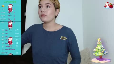 Snapshot of trixie_tangg chatting on 12-19-24, 04:02 Kitty online show from 12-19-24, 04:02