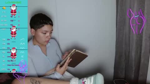 Snapshot of trixie_tangg chatting on 01-24-25, 05:21 Kitty online show from 01-24-25, 05:21