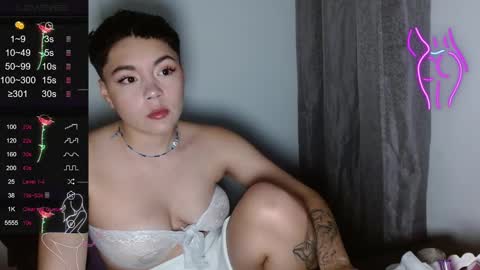 Snapshot of trixie_tangg chatting on 03-07-25, 11:27 Kitty online show from 03-07-25, 11:27