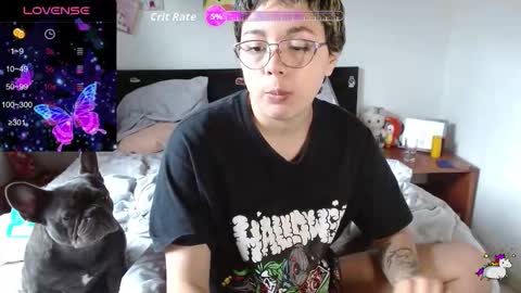 Snapshot of trixie_tangg chatting on 09-14-25, 09:03 Kitty online show from 09-14-25, 09:03