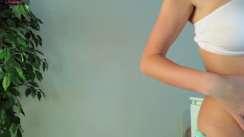 Trixie Taylor online show from 10-26-25, 12:22