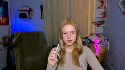 Trixy online show from 03-13-26, 01:18