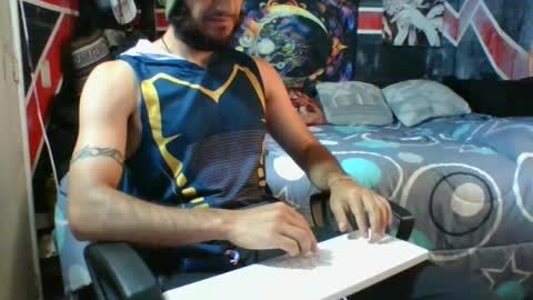 Snapshot of trizquelmen chatting on 07-21-26, 08:55 Andrew online show from 07-21-26, 08:55