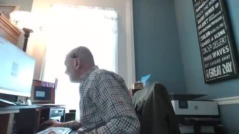 Snapshot of trodgers136 chatting on 02-20-25, 04:46 TRodgers online show from 02-20-25, 04:46