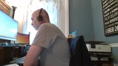 Snapshot of trodgers136 chatting on 02-26-25, 12:58 TRodgers online show from 02-26-25, 12:58