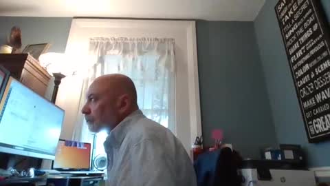 Snapshot of trodgers136 chatting on 09-24-25, 12:41 TRodgers online show from 09-24-25, 12:41