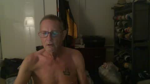 Snapshot of troffer1020 chatting on 08-05-26, 12:46 Troffer online show from 08-05-26, 12:46