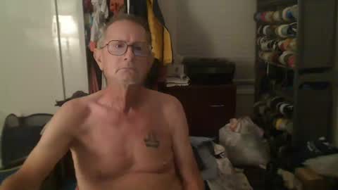 Snapshot of troffer1020 chatting on 08-08-26, 12:35 Troffer online show from 08-08-26, 12:35