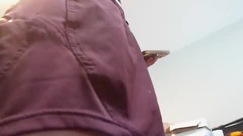 Snapshot of trojanswingers chatting on 04-29-26, 06:47 trojanswingers online show from 04-29-26, 06:47