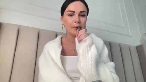 Snapshot of tromo18 chatting on 02-17-25, 07:26 Victoria online show from 02-17-25, 07:26