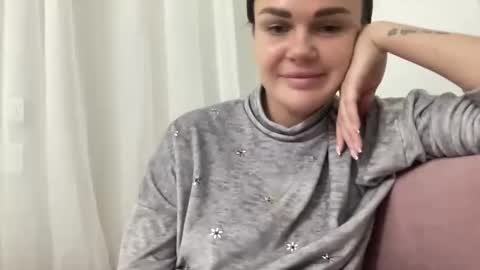 Snapshot of tromo18 chatting on 02-17-25, 06:48 Victoria online show from 02-17-25, 06:48