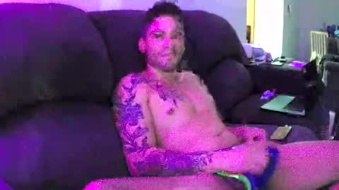 Snapshot of tropicalmadness chatting on 03-10-25, 07:42 Archie Torres online show from 03-10-25, 07:42