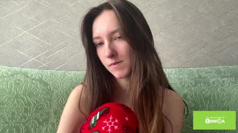 Hello Viola here   Help me to make 50 thumbs up 333 online show from 03-28-26, 08:58