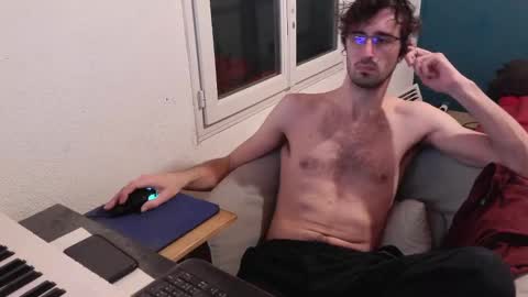 Snapshot of trucdeoufouf chatting on 01-19-25, 09:45 trucdeoufouf online show from 01-19-25, 09:45